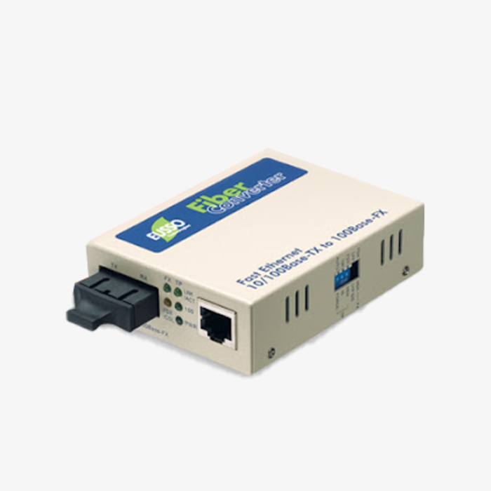 Un convertisseur 10/100Base-TX vers 100Base-FX – Image 1